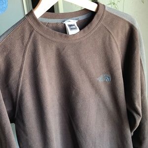 The North Face Men’s Long-Sleeve Fleece Pullover